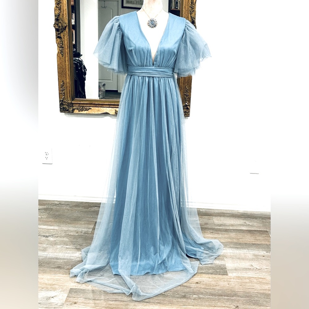 Elegant Blue Evening Gown